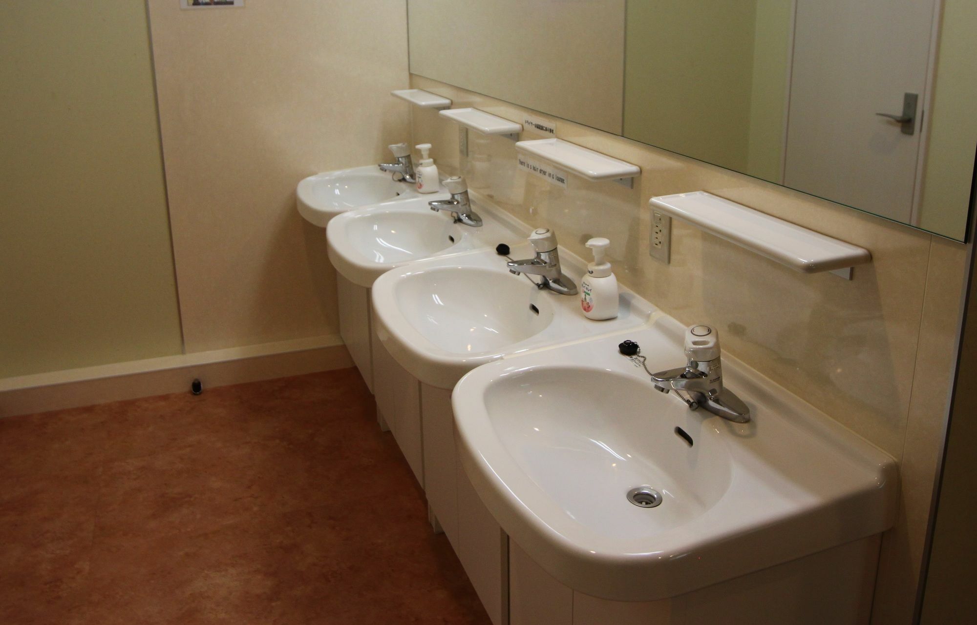 Guesthouse Jiyujin Киото Экстерьер фото